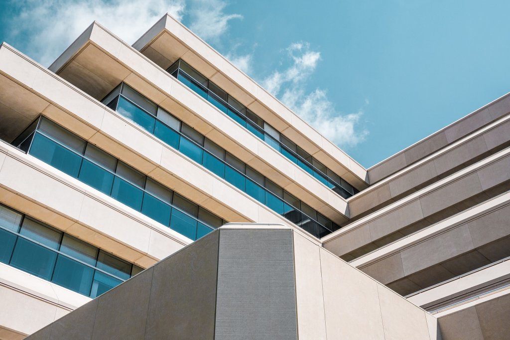 À propos d’ImmoNoba – La plateforme immobilière qui connecte propriétaires, agences et acheteurs en Afrique
